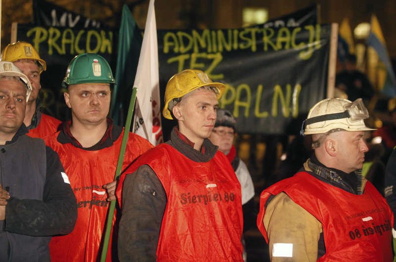 Polska firma produkuje energię z plastiku, a my dopłacamy do węgla miliard rocznie. Czemu nie wprowadzamy takich wynalazków w życie?