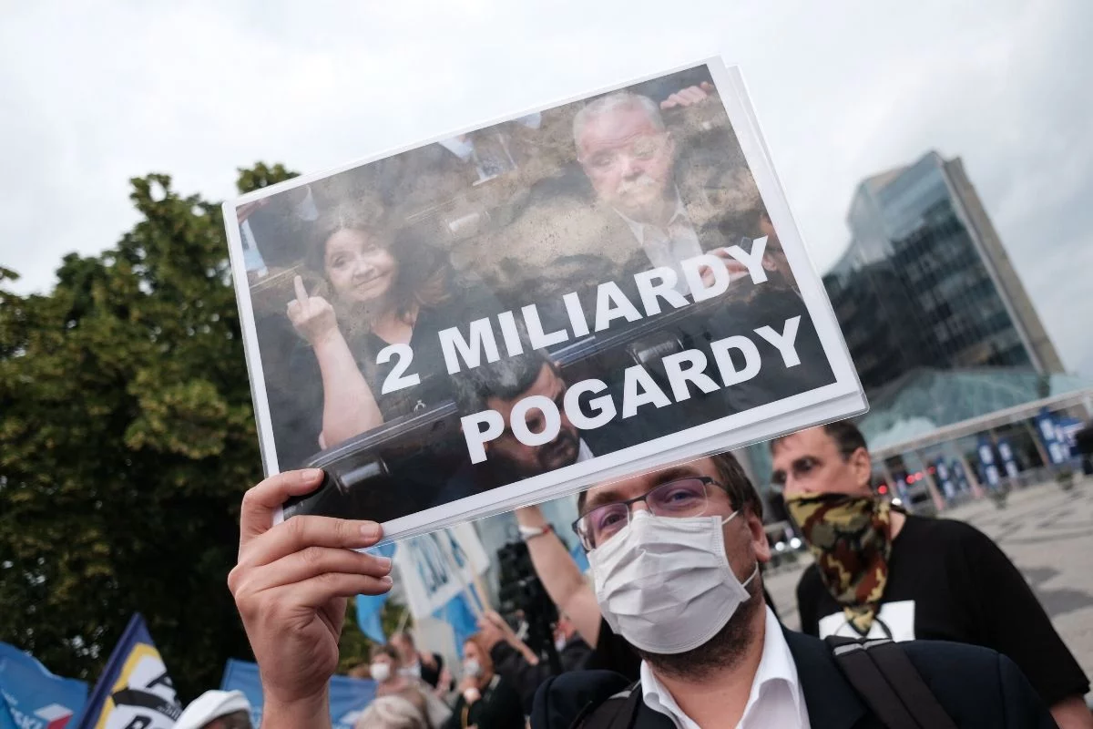 Andrzej Duda ma powody do zadowolenia po debacie prezydenckiej: nie musiał odpowiedzieć na żadne niewygodne pytanie gospodarcze.