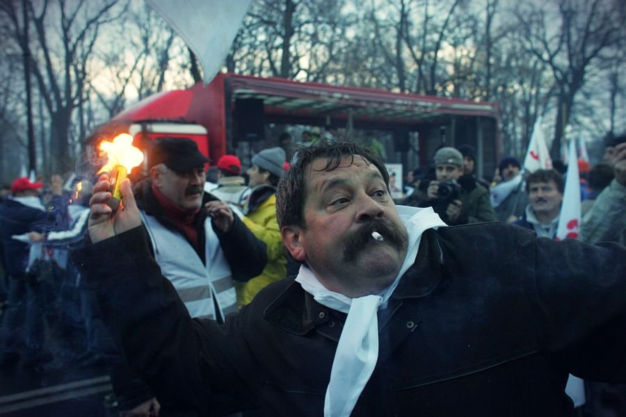 Protest związkowców przeciw polityce emerytalnej rządu.