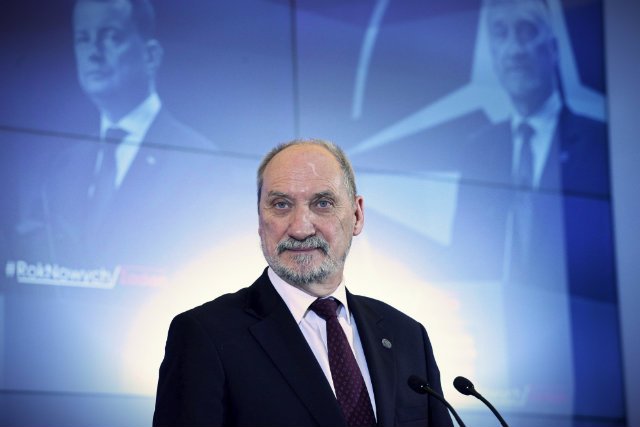 Ministerstwo Obrony Narodowej zamówiło 1000 długopisów z logiem resortu za 83 tys. złotych.