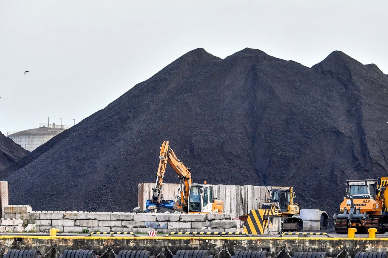 Do Polski trafiają statki z importowanym węglem. Jedynie niewielka część nadaje się na opał