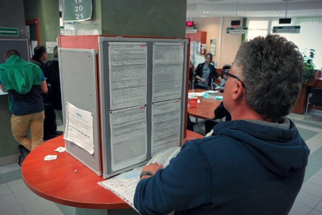 Premier Morawiecki przeforsował swoją koncepcję uzależnienia wysokości składki od przychodu