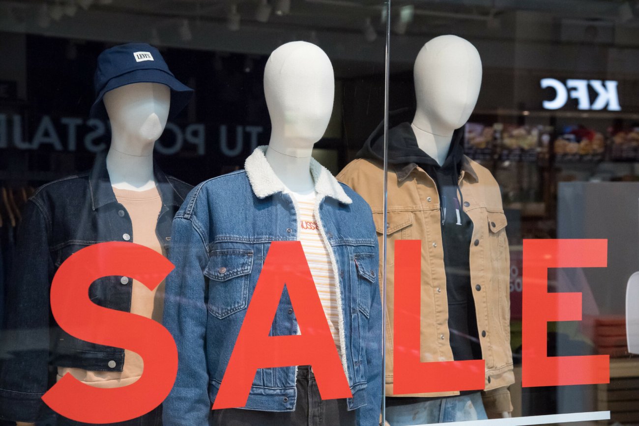 Sklepy będą musiały informować konsumentów o najniższej cenie