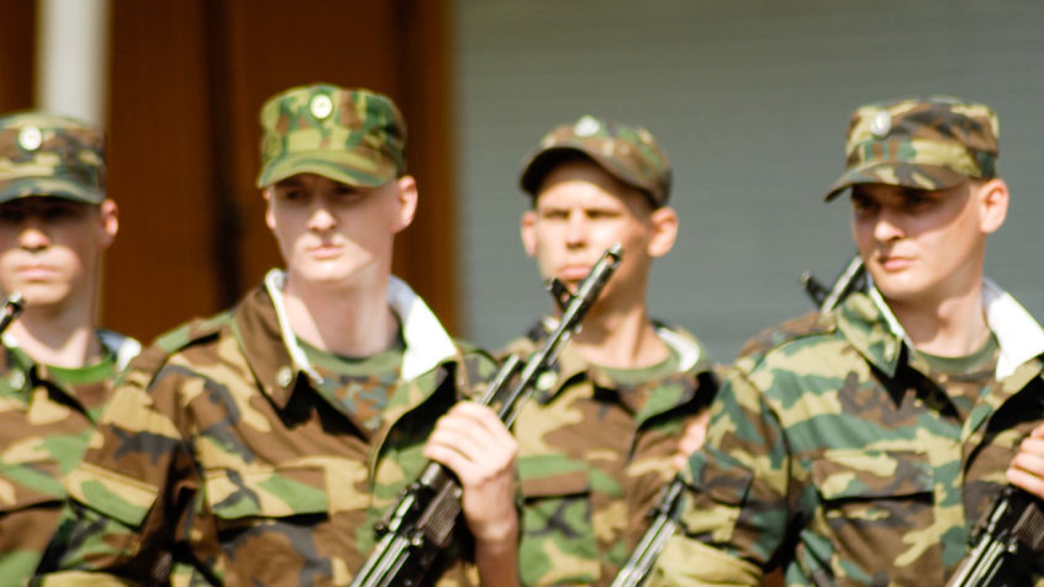 "Gdy zawodzą inne instrumenty, Rosja zwiększa presję polityczną i militarną."