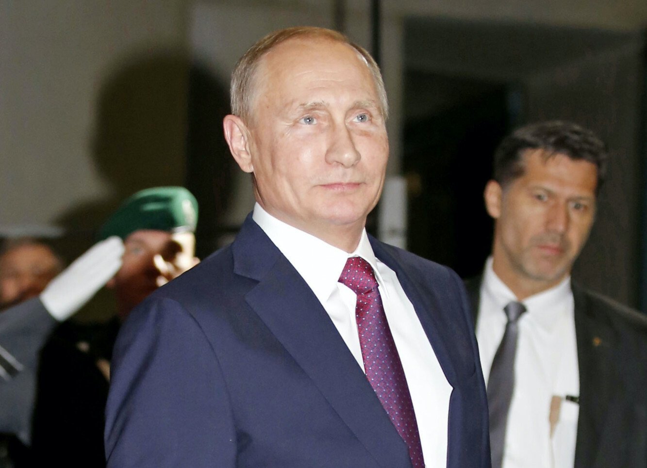 Władimir Putin rozdaje pieniądze na dodatkowe emerytury mimo kryzysu gospodarczego.