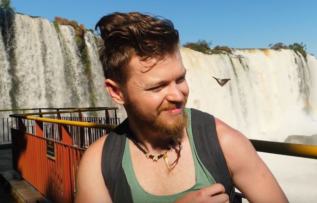 Znany Polski youtuber Sylwester Wardęga poskarżył się na jakość obsługi w banku. Odpowiedział mu sam prezes.