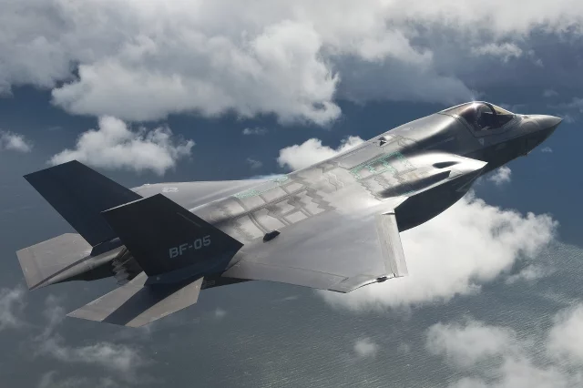 Dziś kosztuje ponad 100 mln dolarów, ale po 2020 roku moglibyśmy go kupić za 80 - kusi Lockheed Martin