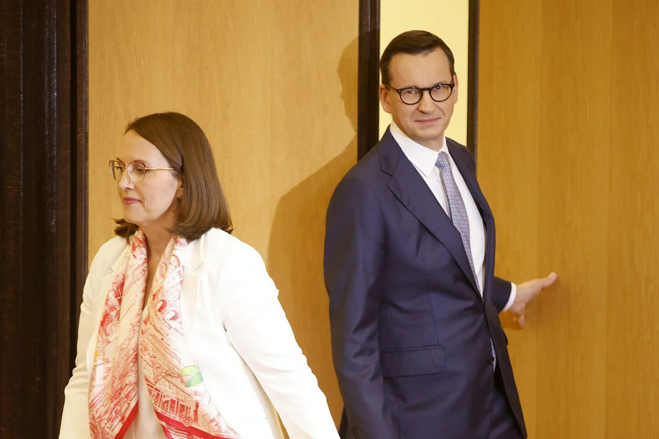 Minister Rzeczkowska i premier Morawiecki dane o deficycie i wydatkach trzymają pod kluczem i pokazują tylko Brukseli