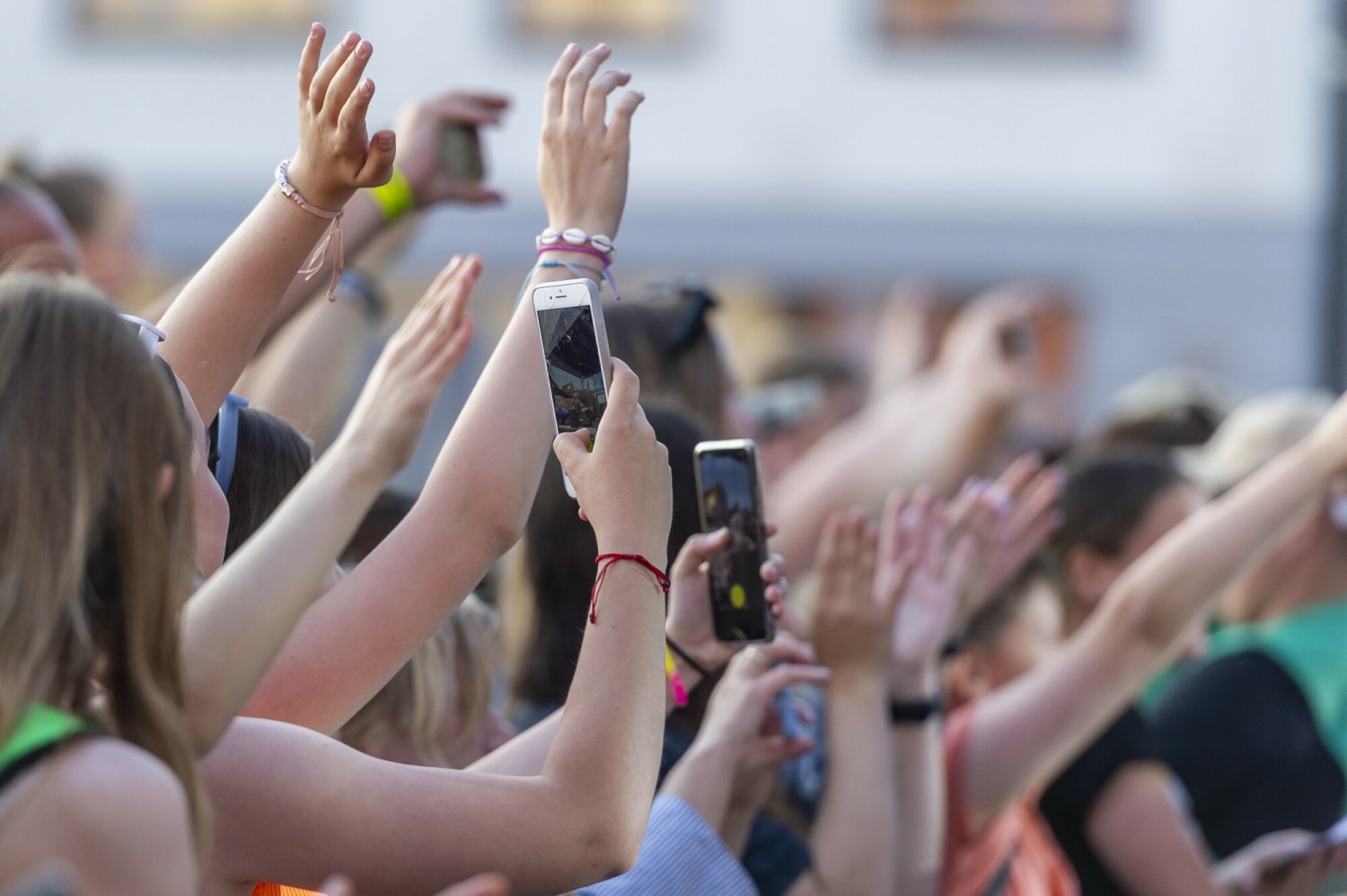 Darmowy pakiet Internetu i odkodowane kanały TV