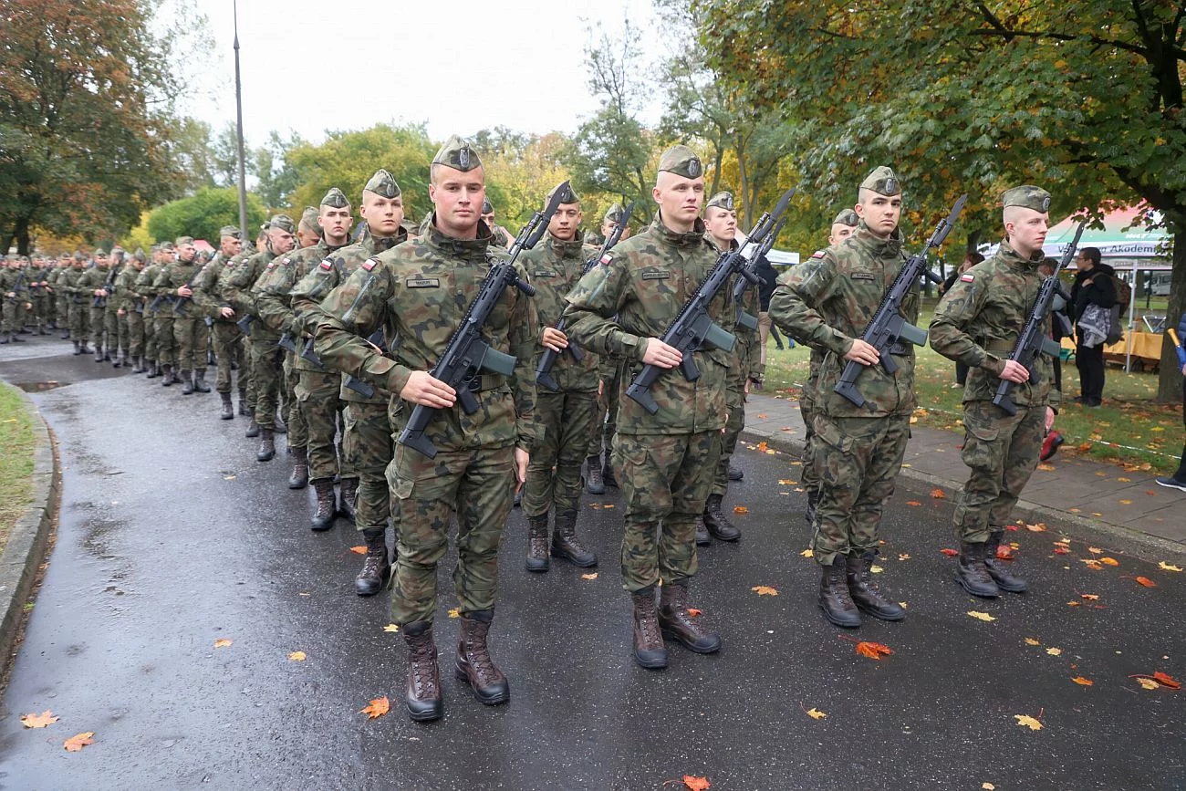 Wojsko otwiera punkty rekrutacji na dworcach kolejowych