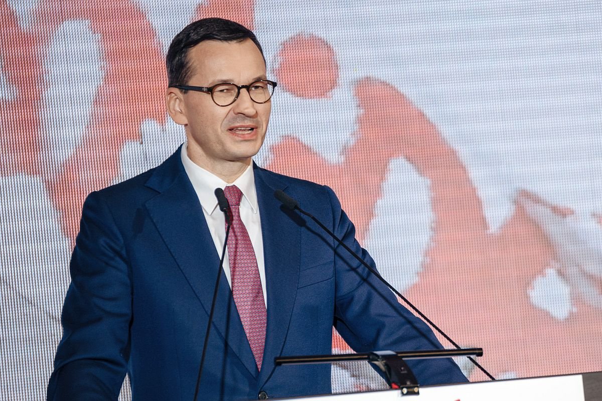 W sprawie działek Morawieckiego pojawia się coraz więcej nowych informacji. I coraz więcej pytań o ten lukratywny biznes, robiony ze znajomymi