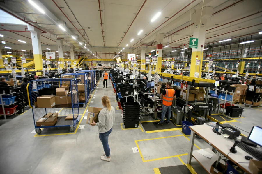 Amazon od kilku dobrych lat korzysta z know-how, jakie posiadają byli wojskowi.