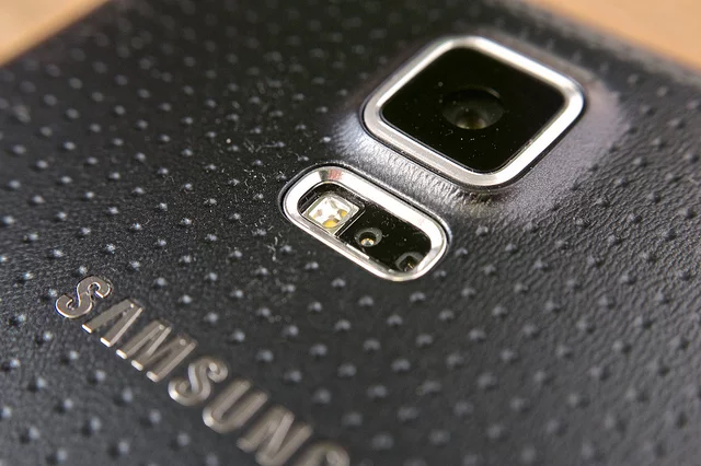 Samsung przenosi europejską centralę z Londynu do  Warszawy - donosi koreańska gazeta