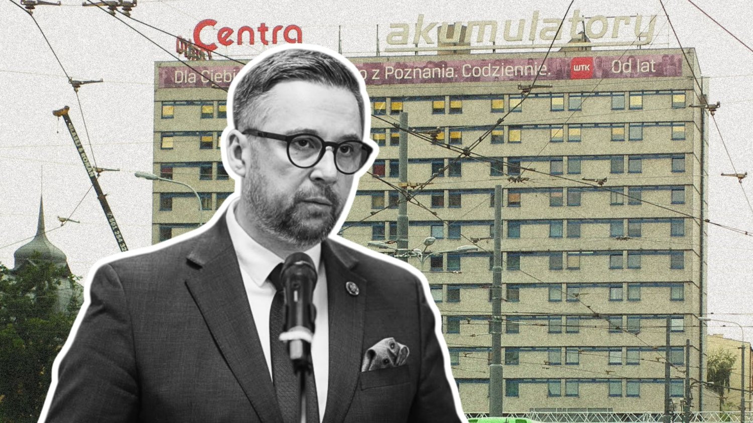 Minister nauki Marcin Kulasek na tle DM Jowita w Poznaniu.
