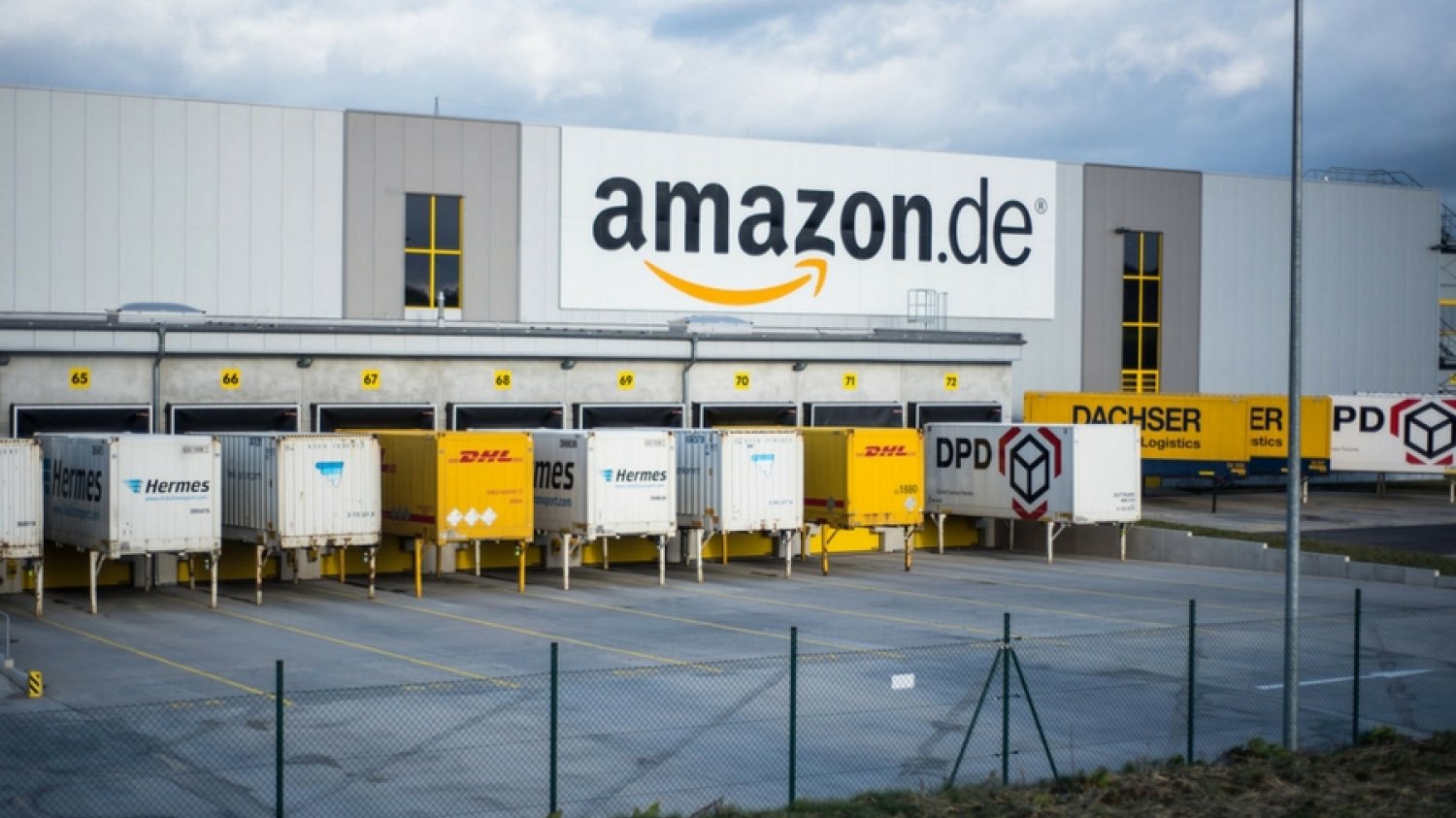 Amazon.de świętuje już na tydzień przed Wielkanocą.