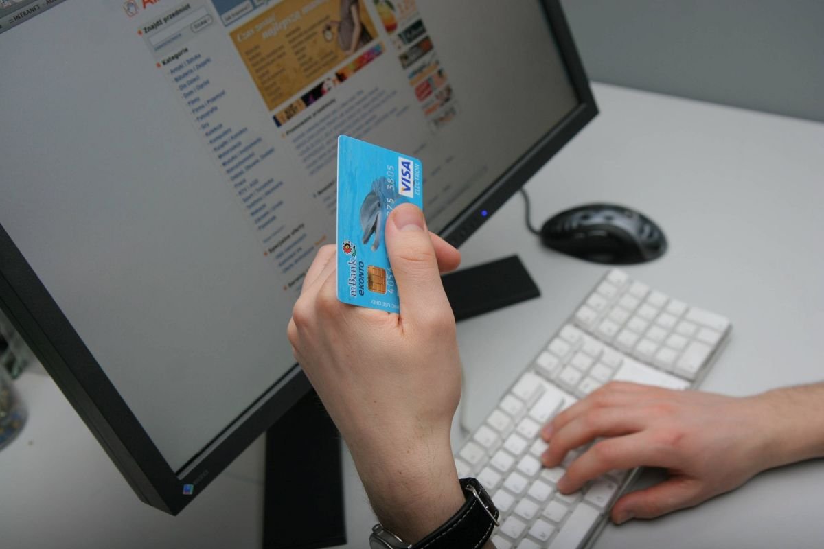 E-zakupy wycięte z kosztów uzyskania przychodu.