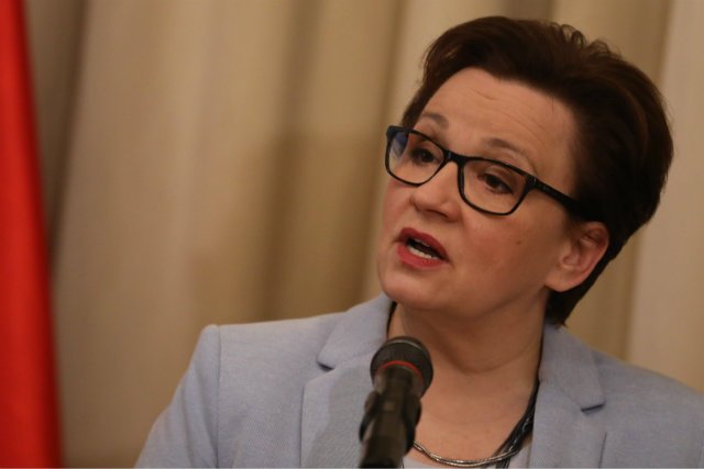 Minister Edukacji Narodowej zdaje się nie przejmować losem nauczycieli.