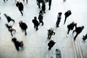 Wszystkie intuicyjne sposoby myślenia o klientach są obarczone sporym błędem. Można je jednak szybko skorygować – wystarczy wykorzystać narzędzia skutecznego myślenia.