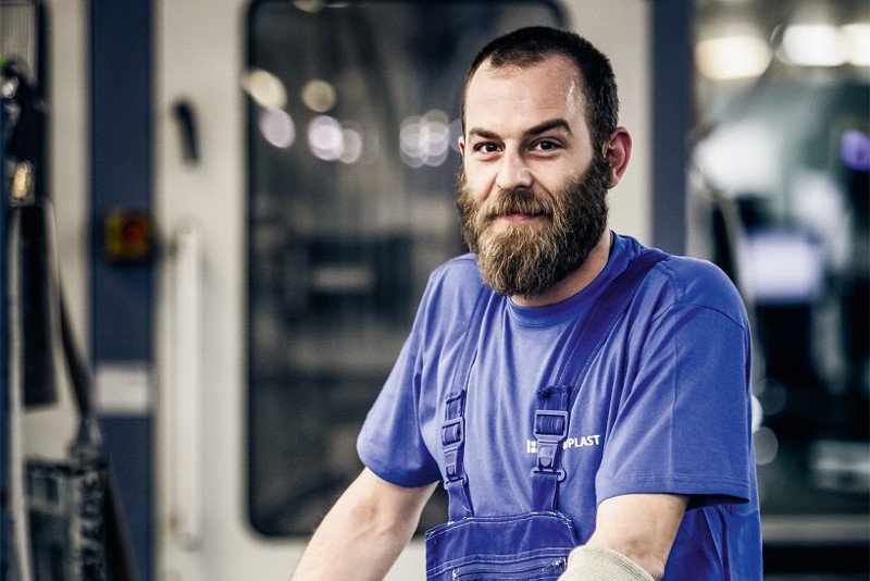 Grupa OKNOPLAST, czołowy producent okien i drzwi PVC w Europie, prowadzi rekrutację. W związku z rozwojem polska firma rodzinna poszukuje ponad 100 osób do centrali przedsiębiorstwa w podkrakowskim Ochmanowie