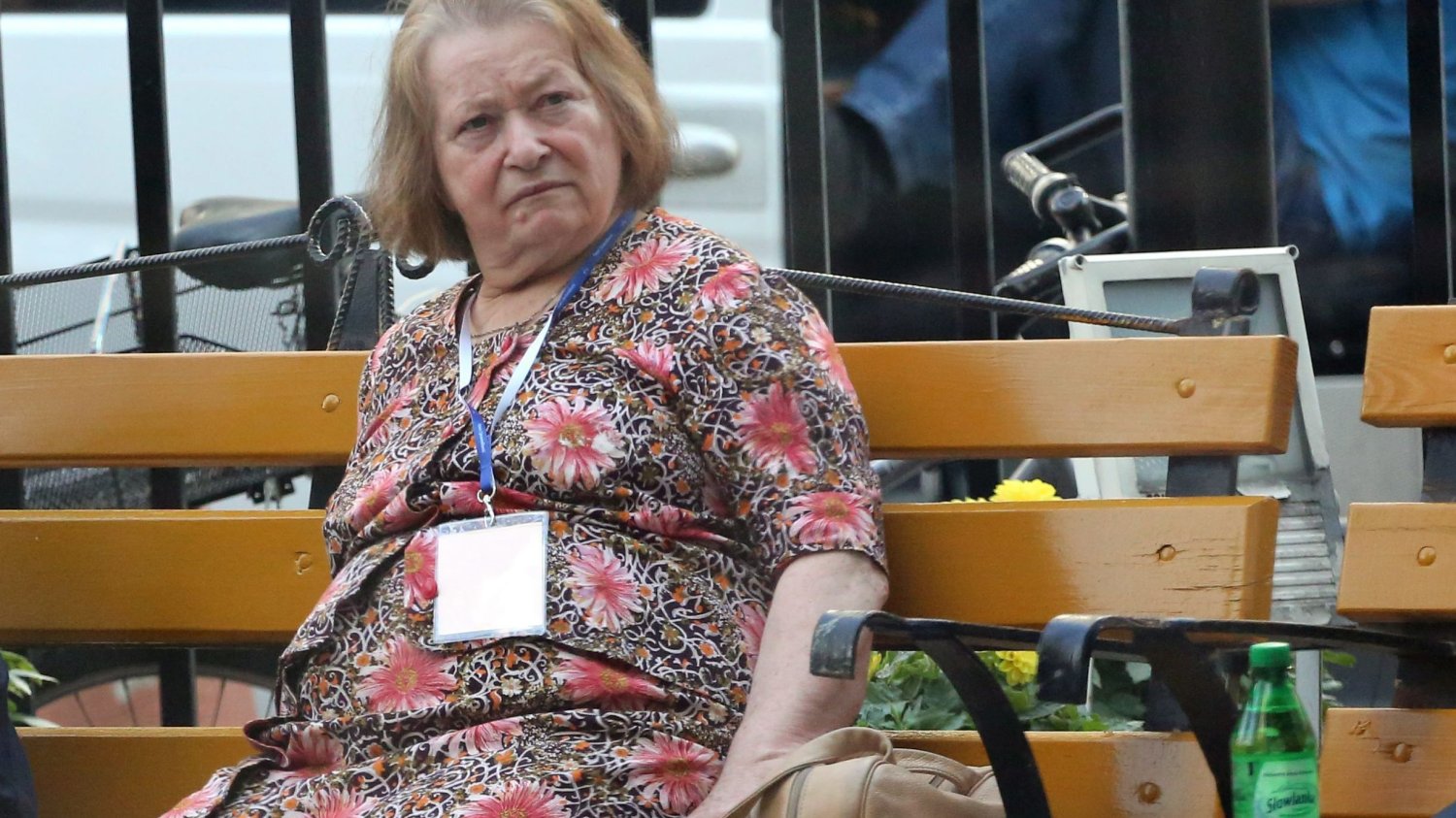 Janina Goss zasiada w radzie nadzorczej Polskiej Grupy Energetycznej i Banku Ochrony Środowiska.