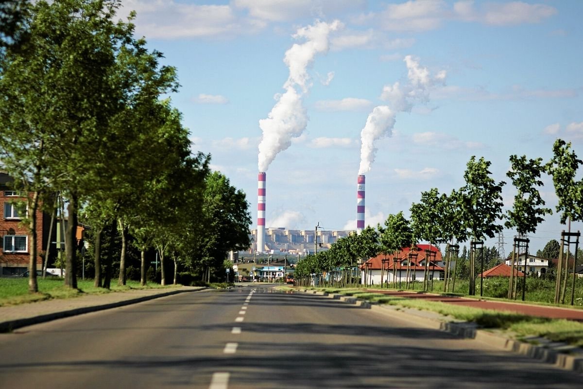 Dzięki bliskości kopalni i elektrowni Bełchatów Kleszczów od lat pozostaje najbogatszą gminą w Polsce.