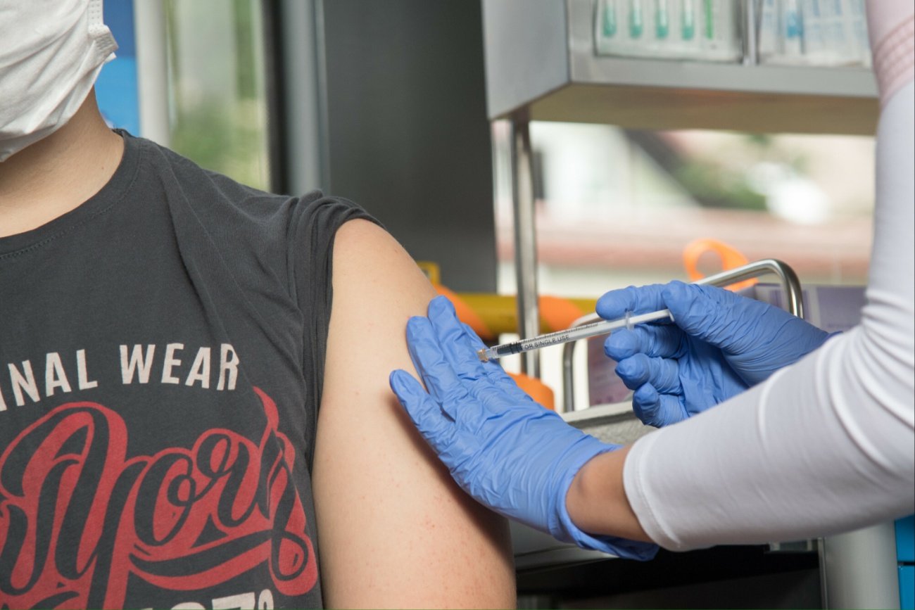 Szczepienie przeciwko koronawirusowi.