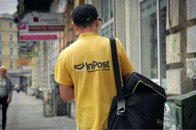 InPost zrezygnował z dostarczania tradycyjnych listów. Decyzja zwiększa zasięg Poczty Polskiej