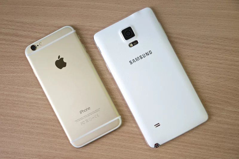 Samsung pokonał Apple. Koncern z Korei Płd. ponownie największym na świecie producentem smartfonów – sprzedał ich 83,2 mln egzemplarzy.
