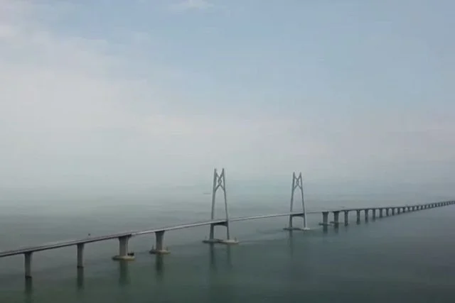 W Chinach otwarto najdłuższy most na świecie - ma 55 km długości
