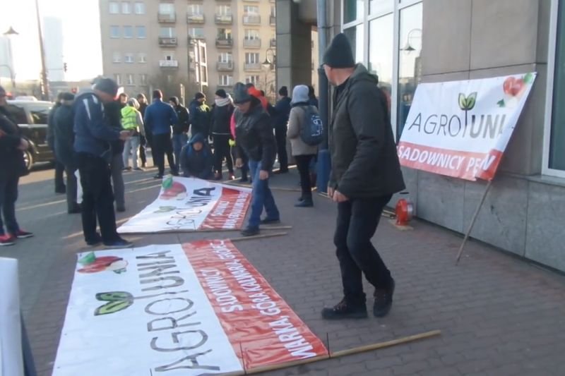 Centrum Warszawy jest już opanowane przez protestujących rolników