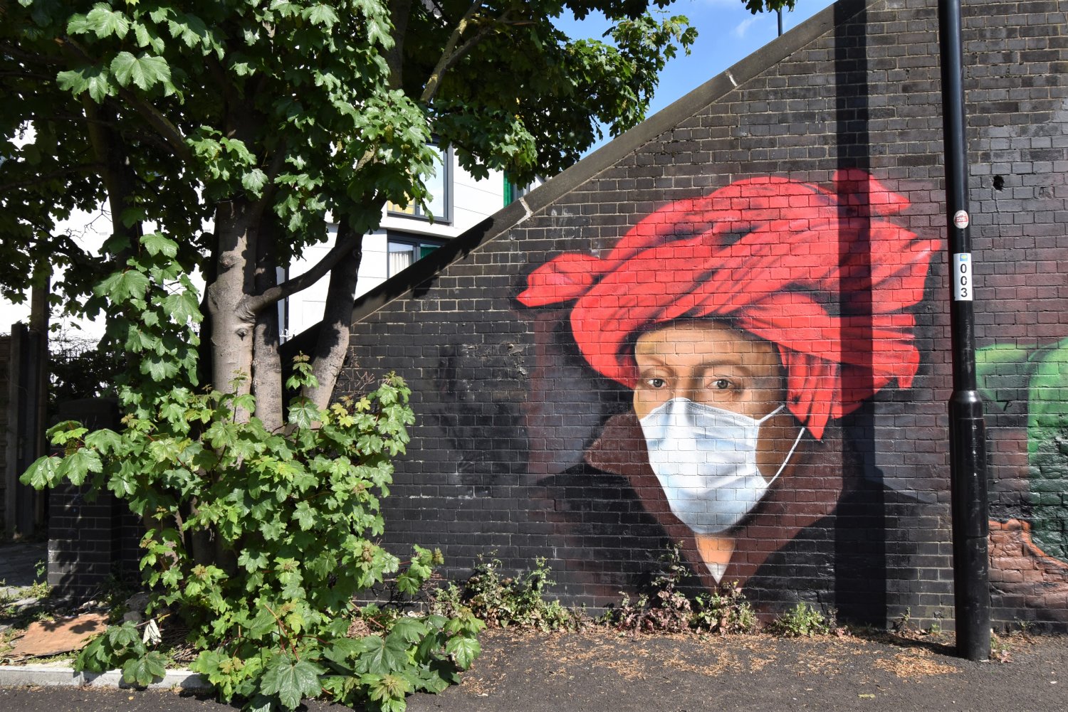 Maseczka może być dziełem sztuki.