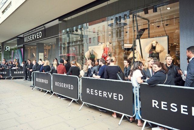 Kolejka do butiku Reserved na londyńskim Oxford Street.