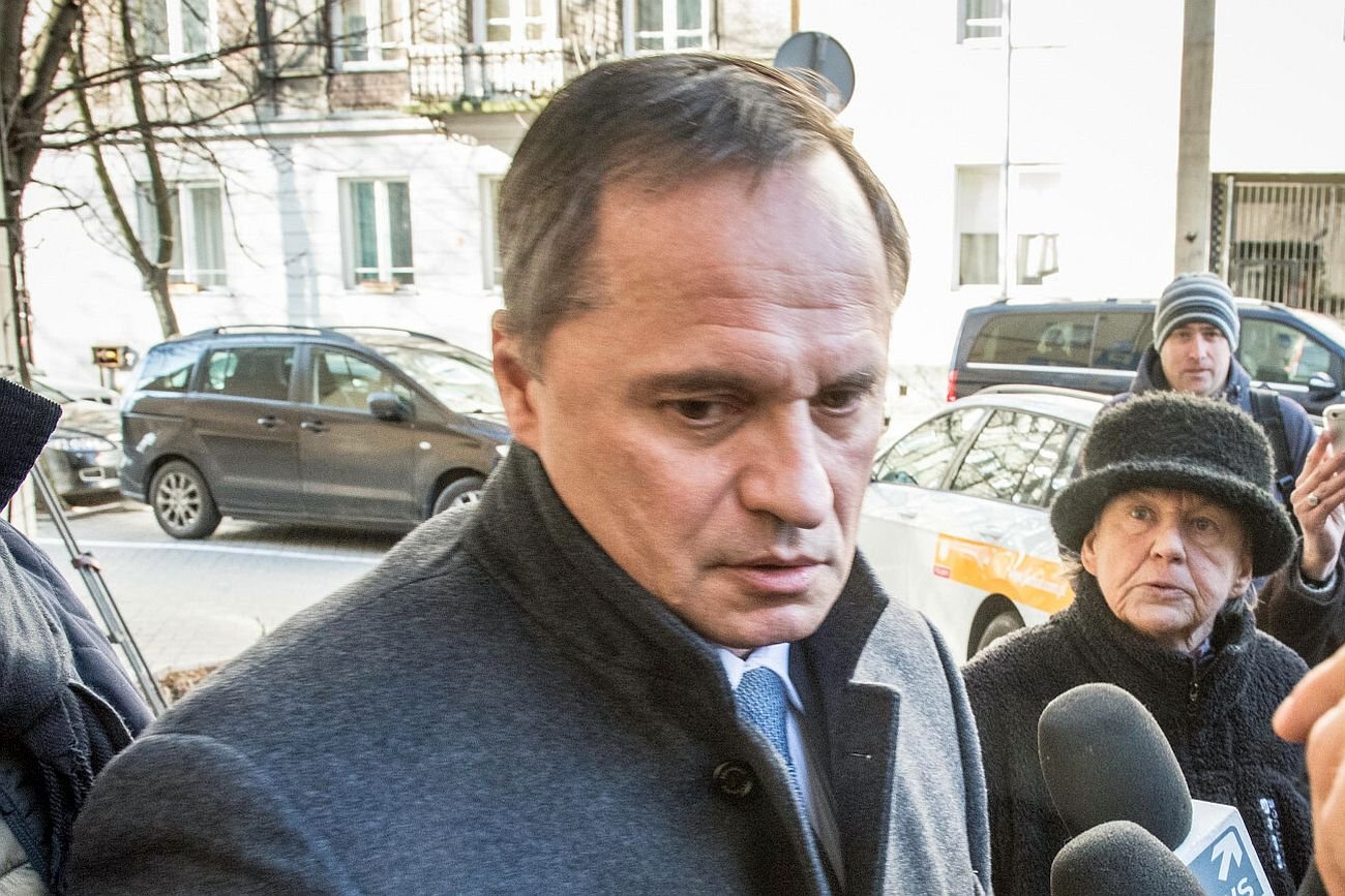 Bank kontrolowany przez Leszka Czarneckiego ma potężne problemy