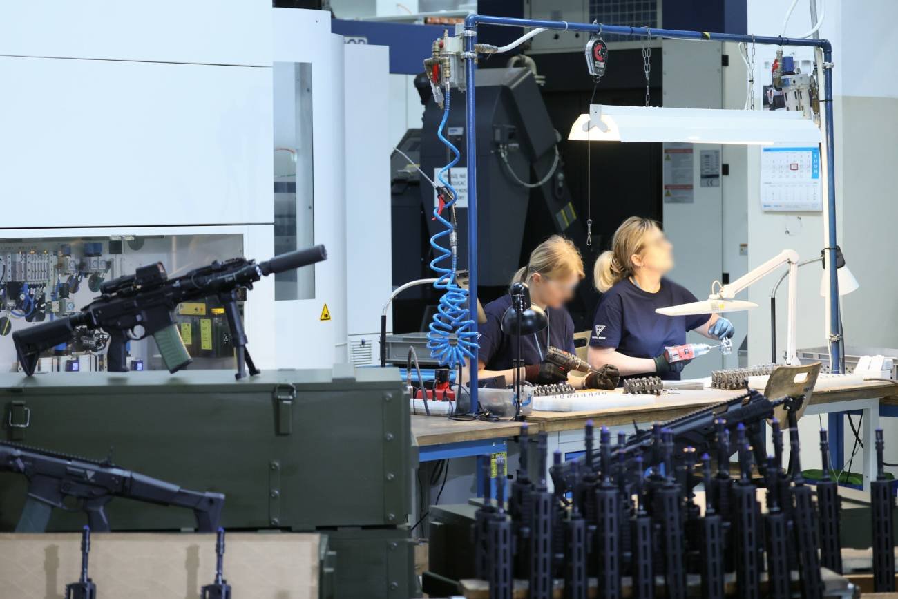 Planowany rozwój przemysłu zbrojeniowego.