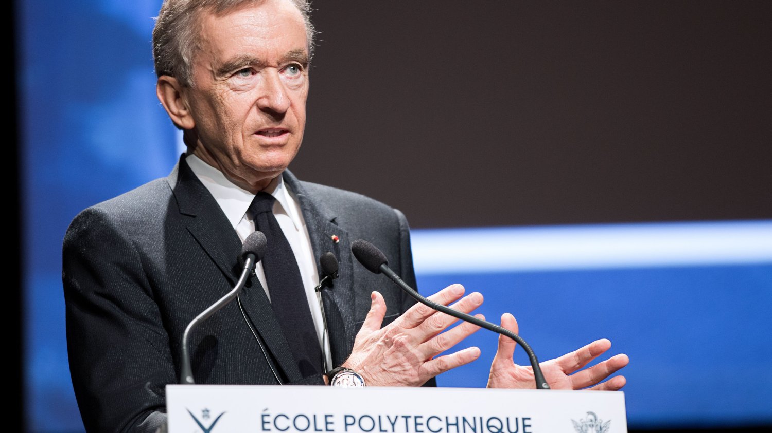 Najbogatszym Europejczykiem jest Bernard Arnault. Zgromadzony przez niego majątek oszacowano na 70 mld dolarów.