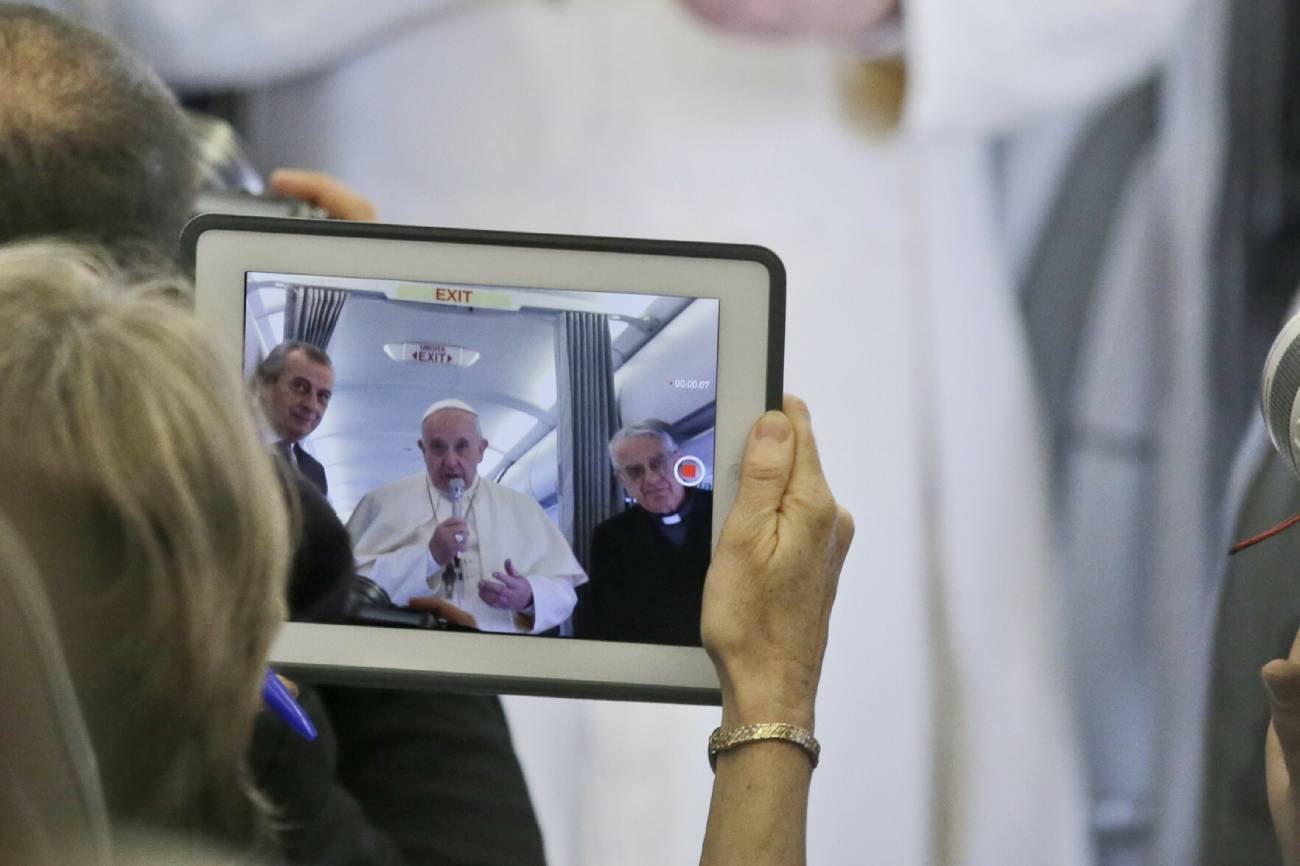 Papież uważa nowe technologie za dar od Boga.