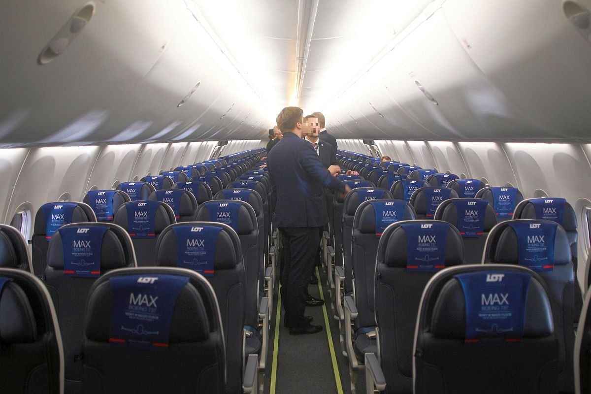 Samoloty LOT z Budapesztu do USA latają w połowie puste, w najgorszych miesiącach wypełnienie pokładu sięga ledwie 24 proc.
