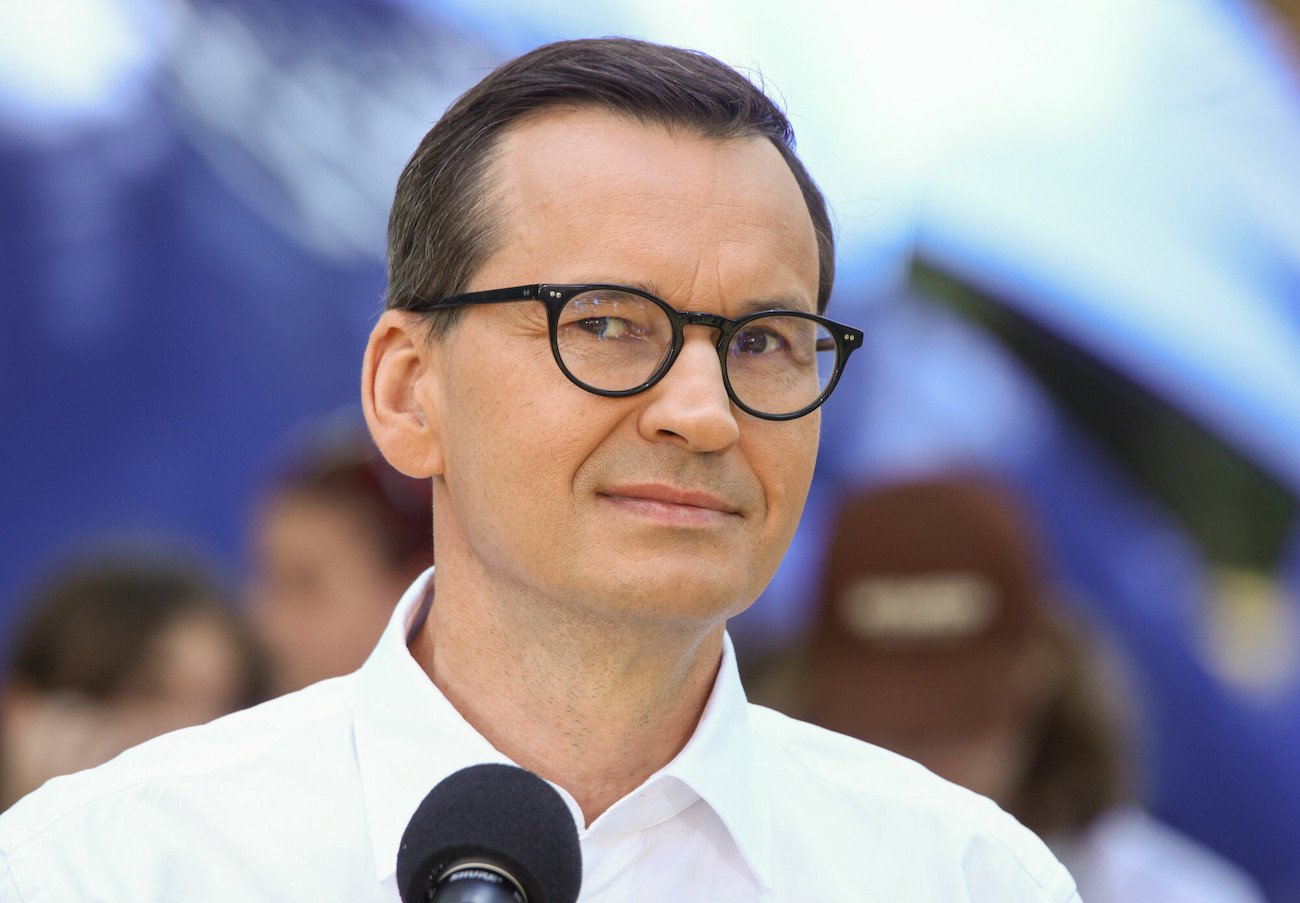 Premier posłał córkę do szkoły.