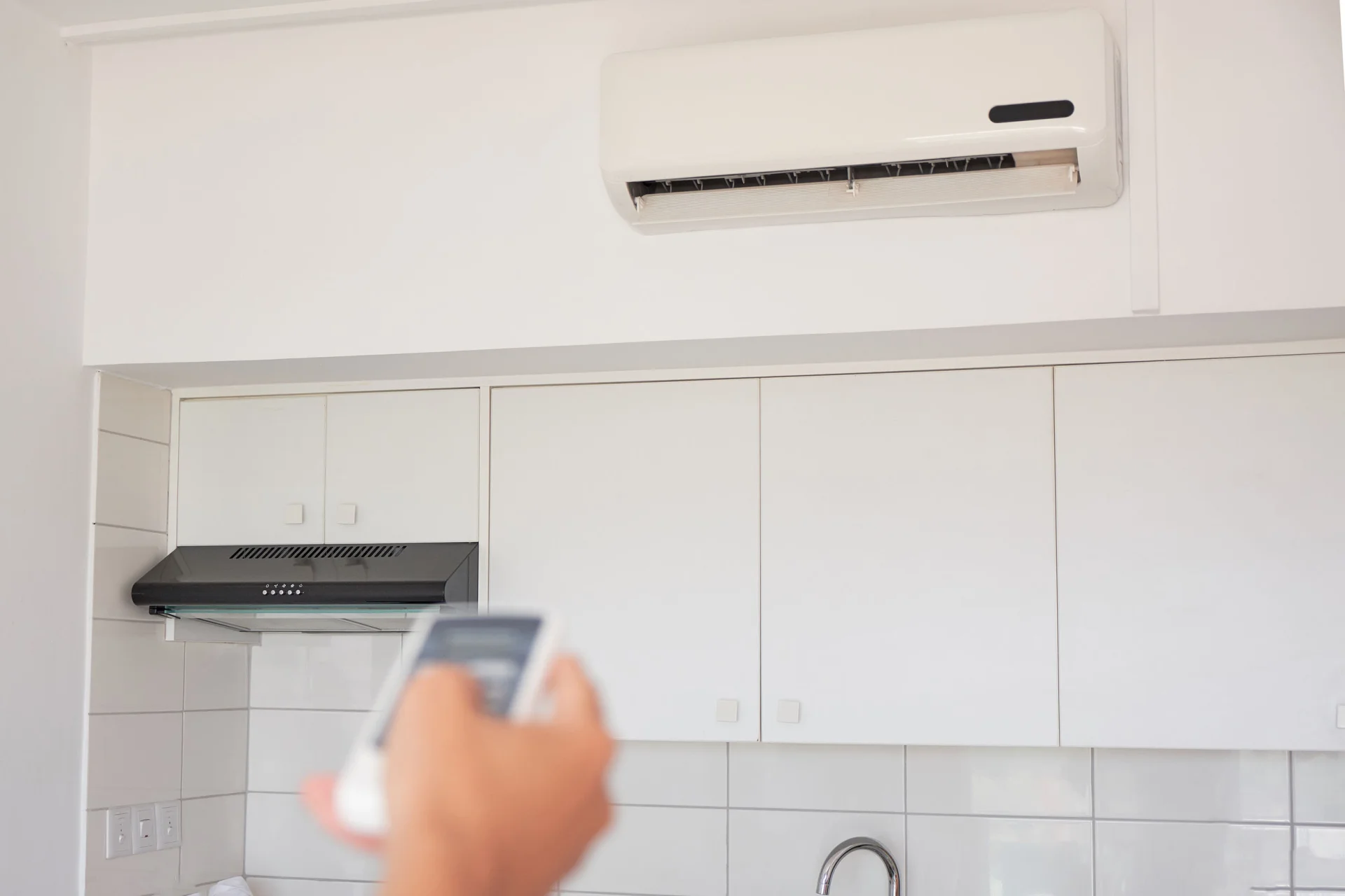 Podczas trudnych do zniesienia upałów, klimatyzacja w domu wydaje się błogosławieństwem.