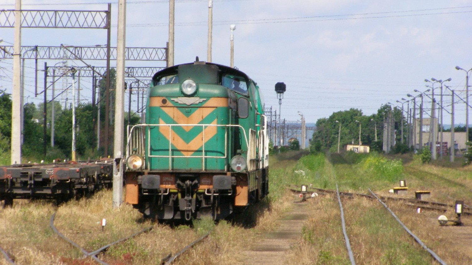 Marzysz o własnej kolei? PKP Cargo za pół darmo sprzedaje zabytkowy tabor. Do wzięcia 1376 wagonów oraz 256 lokomotyw.