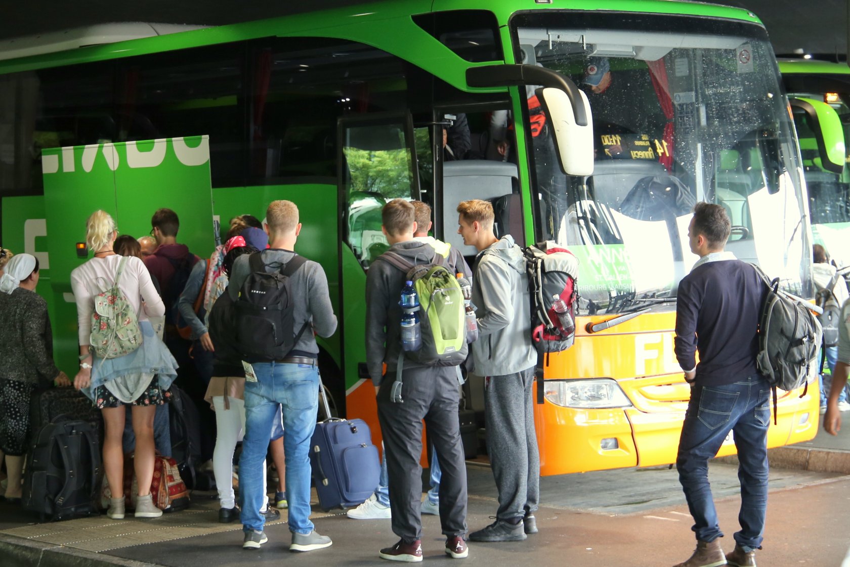 Nowy przewoźnik autobusowy oferuje bilety w bardzo atrakcyjnych cenach.