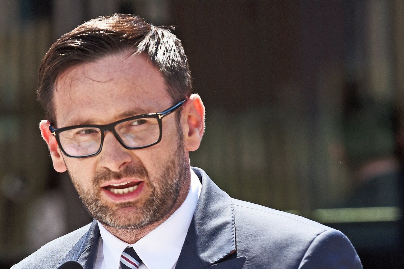 Ropa tanieje, ale nie widać tego na pylonach