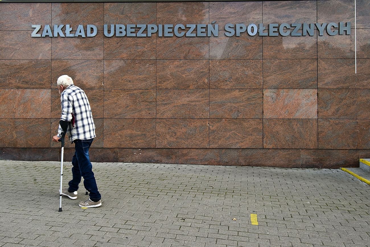 ZUS znów odmawia wypłaty świadczeń, mimo wyroku sąd