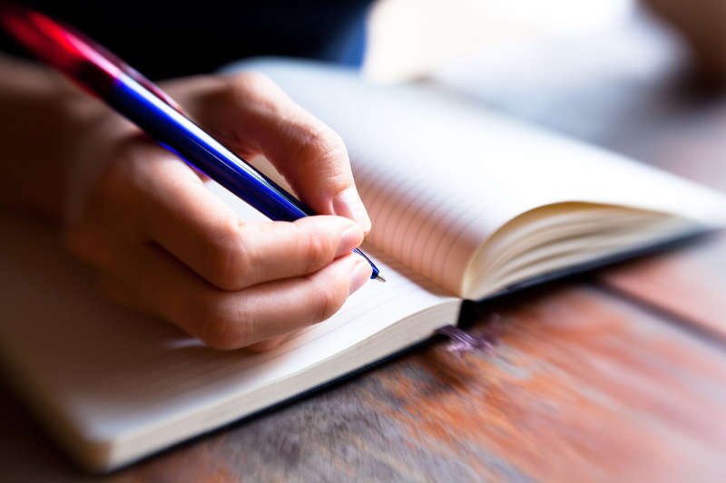 7 powodów, dla których notatnik i długopis nadal są lepsze od najlepszego smartfona i tabletu