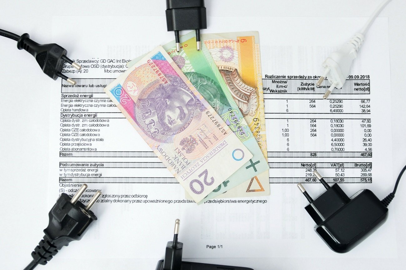 Aby płacić za prąd mniej, wystarczy zmienić kilka nawyków