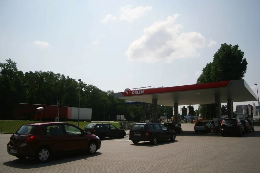 Nie, to jeszcze nie kryzys naftowy. Ale epoka taniej ropy będzie się kończyć: eksporterzy tkwią w kłopotach po uszy.