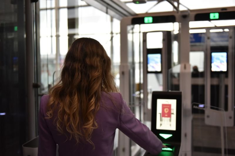 Testy antygenowe na miejscu mają ułatwić podróżnym spełnienie formalności związanych z epidemią.