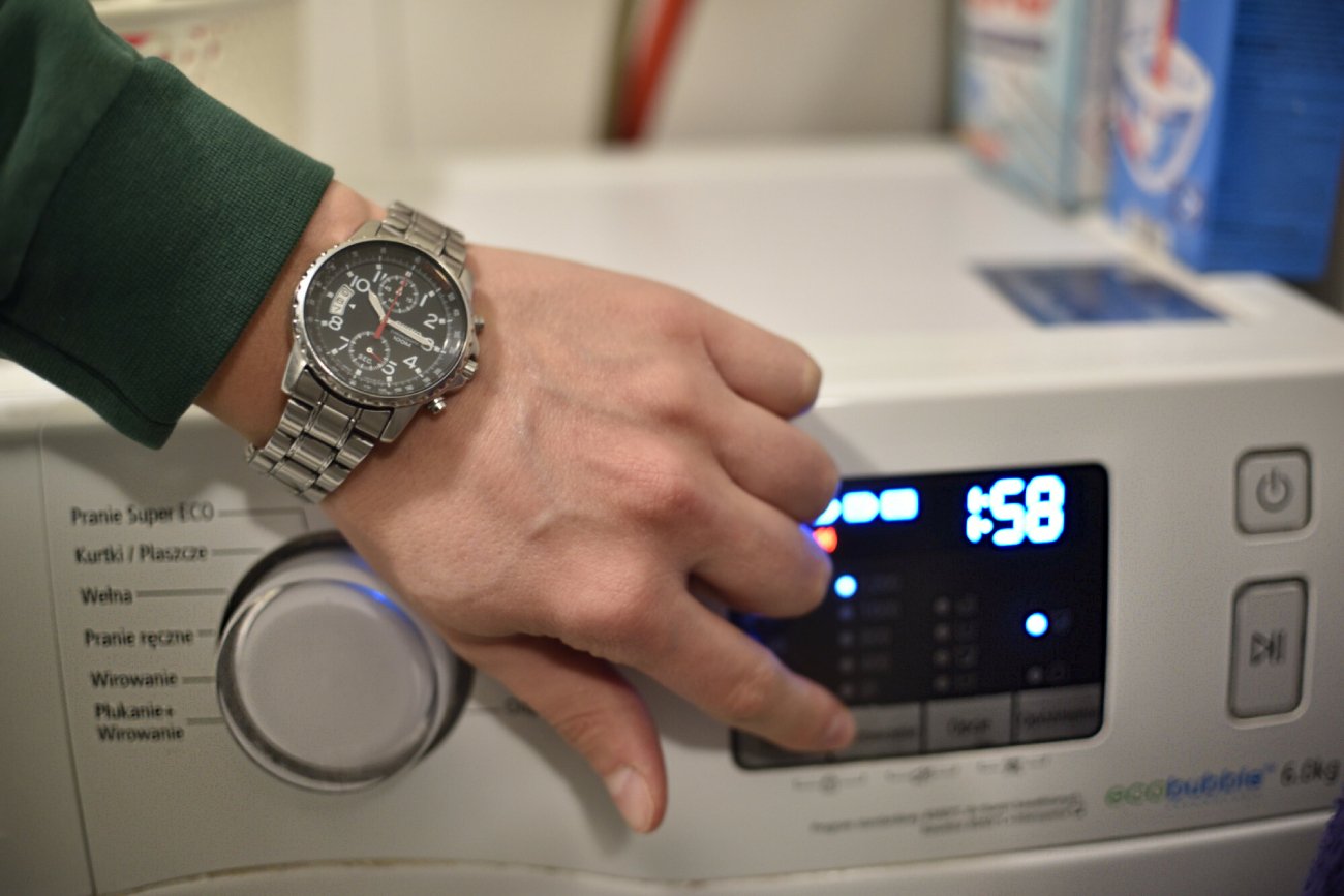 Na praniu w pralce można sporo zaoszczędzić