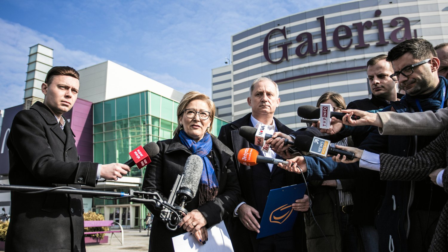 W całej Polsce odbyły się konferencje polityków PO w sprawie ustawy o zakazie handlu w niedziele.