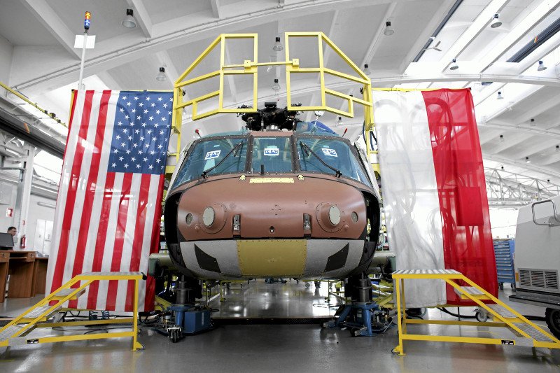 PZL Mielec zamierza zwolnic 43 pracowników. Przez przegrany przetarg na dostawę śmigłowców dla polskiej armii?